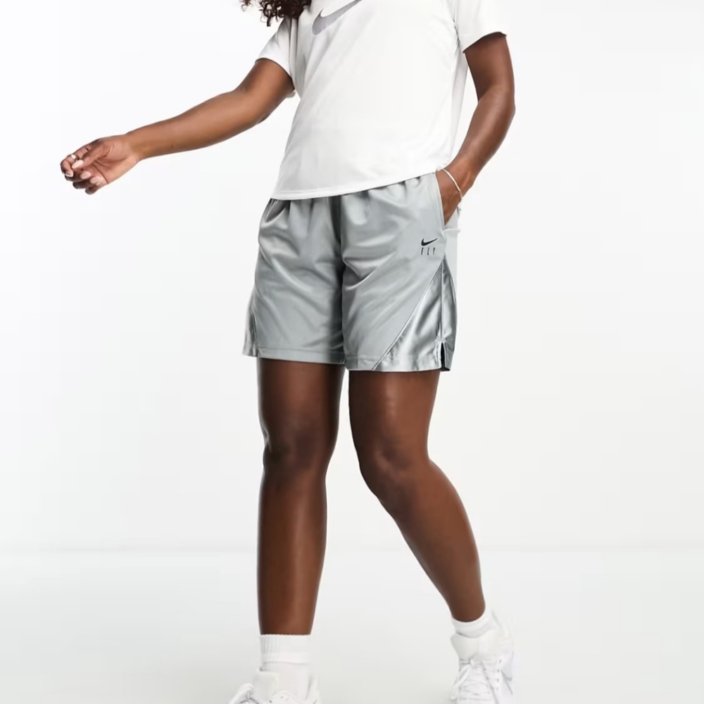 Nike Isofly Womens Basketball Shorts